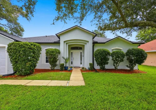 Photo 2 of Single family home for sale at 6 Birdseye Pl, Palm Coast, FL 32137 | MLS# O6436834 | Listing updated on 2026-10-24