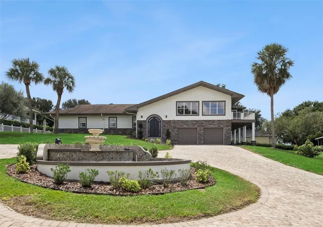 Photo 1 of Single family home for sale at 12634 Valencia Dr, Clermont, FL 34711 | MLS# O6436842 | Listing updated on 2026-09-05