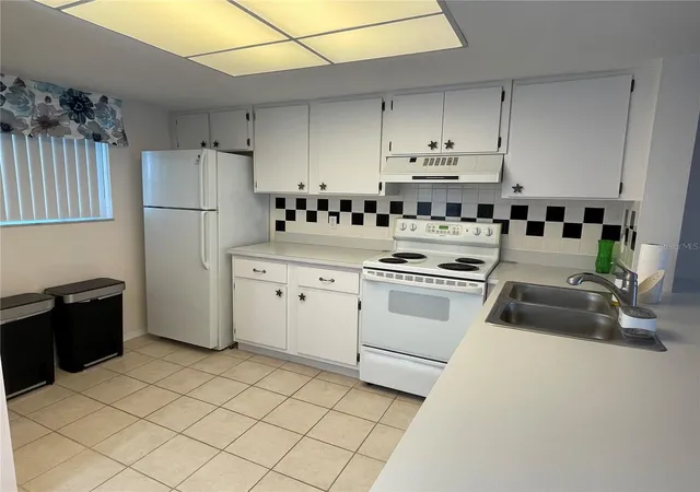 Photo 4 of Condo for sale at 3310 Loveland Blvd #606, Punta Gorda, FL 33980 | MLS# C7530027 | Listing updated on 2026-09-26