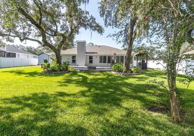 Photo 3 of Single family home for sale at 8345 Apple Orchard Rd, Spring Hill, FL 34608 | MLS# W7888936 | Listing updated on 2026-09-02