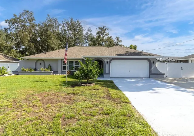 Photo 4 of Single family home for sale at 8345 Apple Orchard Rd, Spring Hill, FL 34608 | MLS# W7888936 | Listing updated on 2026-09-02
