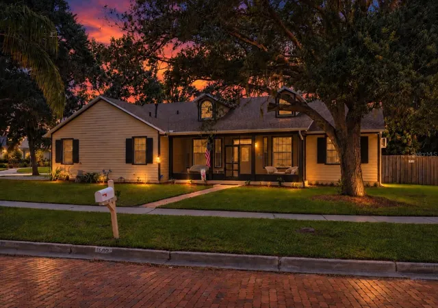 Photo 1 of Single family home for sale at 502 Palm Dr, Winter Garden, FL 34787 | MLS# O6436846 | Listing updated on 2026-10-06