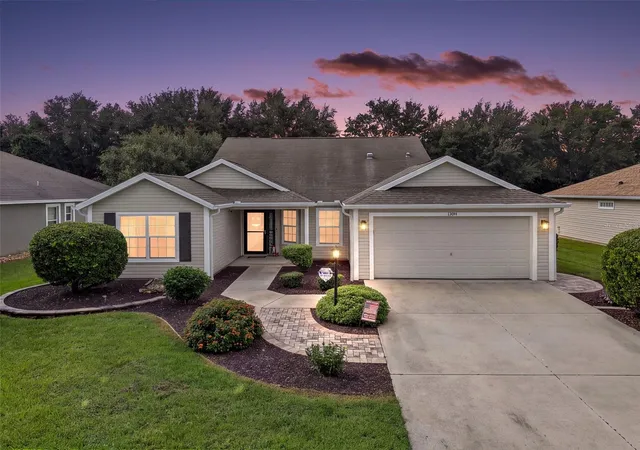 Photo 2 of Sale Pending at 12045 Northeast 51st Cir, Oxford, FL 34484 | MLS# G5117006 | Listing updated on 2026-09-24