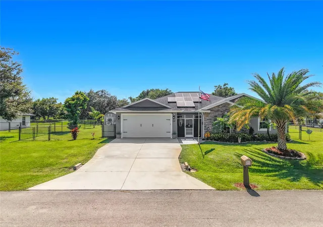 Photo 1 of Single family home for sale at 108 Oak Knolls Cir, Sebring, FL 33876 | MLS# O6436850 | Listing updated on 2026-08-27