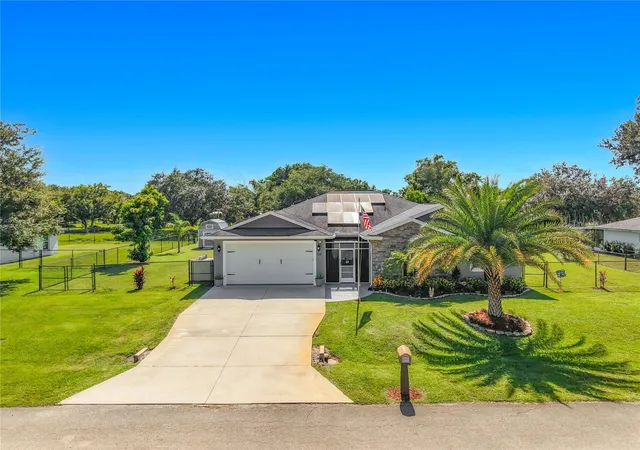 Photo 2 of Single family home for sale at 108 Oak Knolls Cir, Sebring, FL 33876 | MLS# O6436850 | Listing updated on 2026-08-27