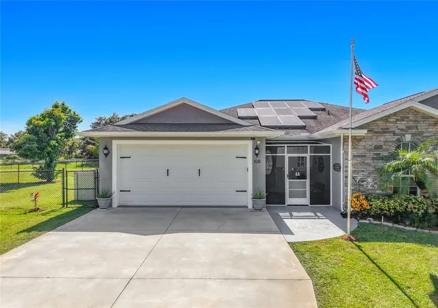Photo 3 of Single family home for sale at 108 Oak Knolls Cir, Sebring, FL 33876 | MLS# O6436850 | Listing updated on 2026-10-10