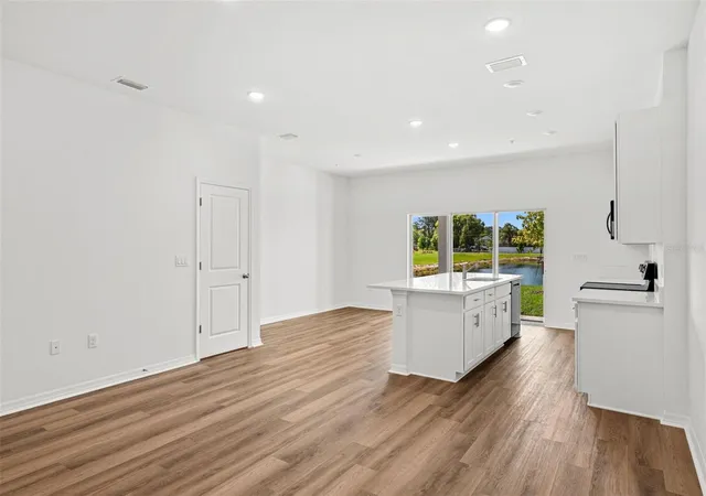 Photo 3 of Townhouse for sale at 4941 Winding River Rd, Orlando, FL 32822 | MLS# W7888937 | Listing updated on 2026-08-27