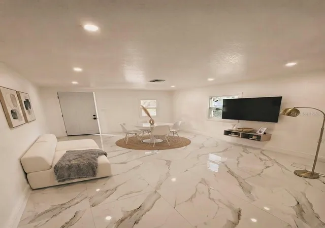 Photo 2 of Single family home for sale at 5228 Andrus Ave, Orlando, FL 32810 | MLS# S5156378 | Listing updated on 2026-10-05