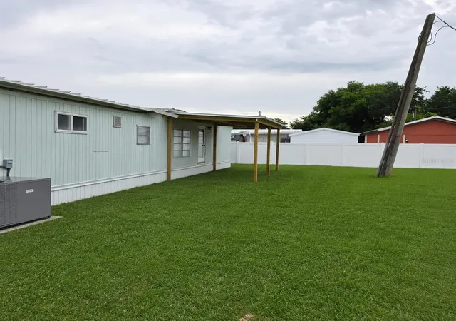 Photo 2 of Manufactured home for sale at 2010 Oak St, St Cloud, FL 34769 | MLS# S5156380 | Listing updated on 2026-09-03