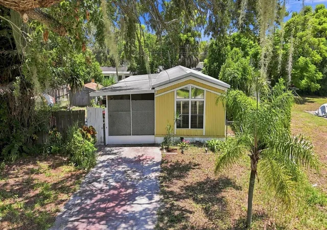 Photo 2 of Manufactured home for sale at 8844 Mike St, Port Richey, FL 34668 | MLS# W7888939 | Listing updated on 2026-09-01