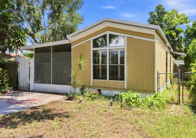 Photo 4 of Manufactured home for sale at 8844 Mike St, Port Richey, FL 34668 | MLS# W7888939 | Listing updated on 2026-09-01