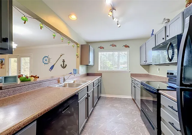 Listing Photo 1 - Condo for sale in building located at 1935 Toucan Wy, SARASOTA, FL 34232 - Unit #302