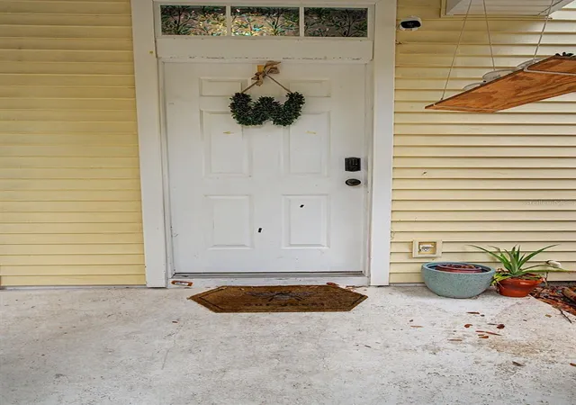 Photo 2 of Townhouse for sale at 2214 Golden Oak Ln, Valrico, FL 33594 | MLS# TB8542811 | Listing updated on 2026-10-07