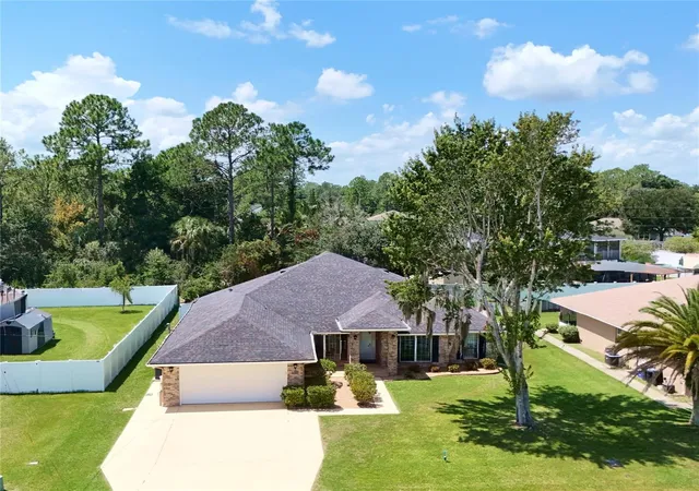 Photo 3 of Single family home for sale at 38 Princess Rose Dr, Palm Coast, FL 32164 | MLS# FC321002 | Listing updated on 2026-10-05