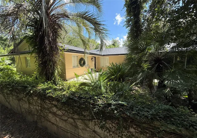 Photo 1 of Single family home for sale at 555 NW 23rd Street, Gainesville, FL 32607 | MLS# TB8542819 | Listing updated on 2026-09-27