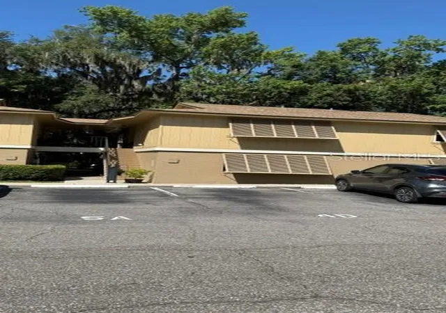 Photo 1 of Condo for sale at 140 Orchid Woods Ct #4C, Deltona, FL 32725 | MLS# R4911890 | Listing updated on 2026-10-01