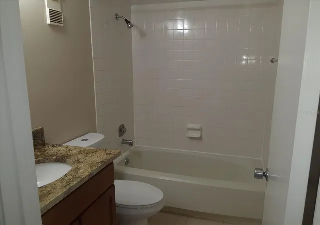 Photo 2 of Condo for sale at 140 Orchid Woods Ct #4C, Deltona, FL 32725 | MLS# R4911890 | Listing updated on 2026-10-01