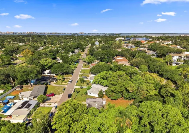 30th image of 660 Dexter Dr, Dunedin, FL 34698 | MLS# TB8542827