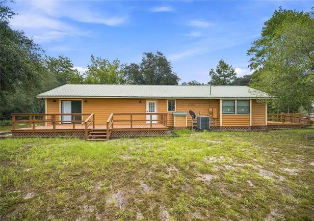 Photo 4 of Single family home for sale at 130 Finley Ln, Hawthorne, FL 32640 | MLS# OM731144 | Listing updated on 2026-08-28