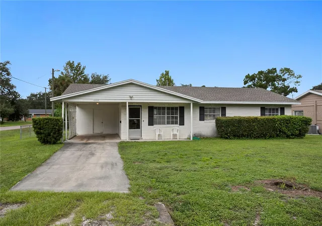 Photo 1 of Single family home for sale at 12002 Gaines Ct, Tampa, FL 33618 | MLS# TB8542830 | Listing updated on 2026-08-29