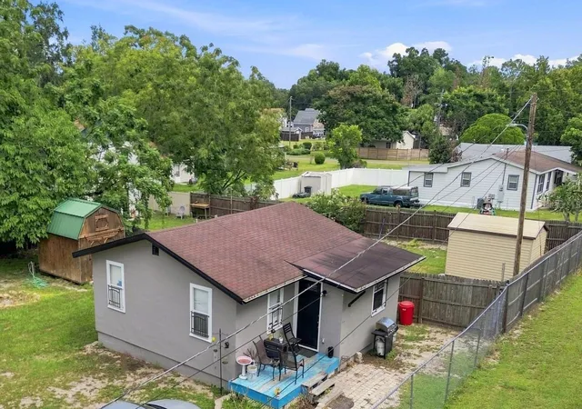 Photo 1 of Single family home for sale at 320 W Sadler Ave, Oakland, FL 34760 | MLS# O6436879 | Listing updated on 2026-09-07