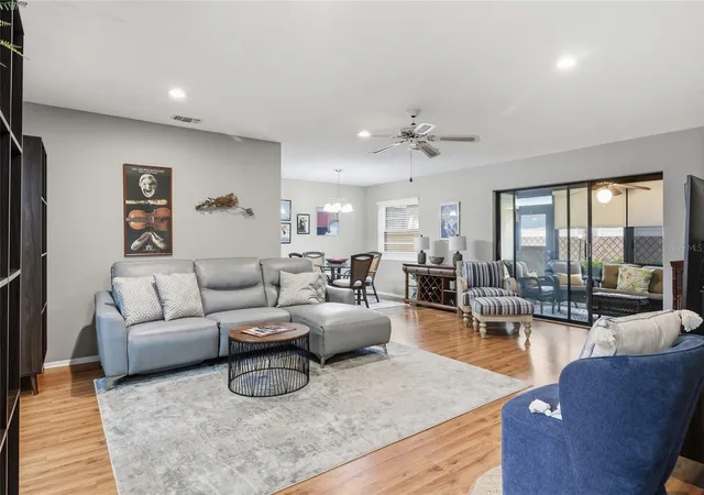 Photo 3 of House for sale at 3191 Glen Elyn Blvd #4, Sarasota, FL 34237 | MLS# A4704174 | Listing updated on 2026-09-16