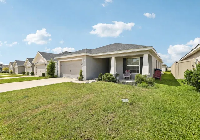 Photo 2 of Single family home for sale at 1042 Corso Dr, Winter Haven, FL 33884 | MLS# TB8542841 | Listing updated on 2026-08-29