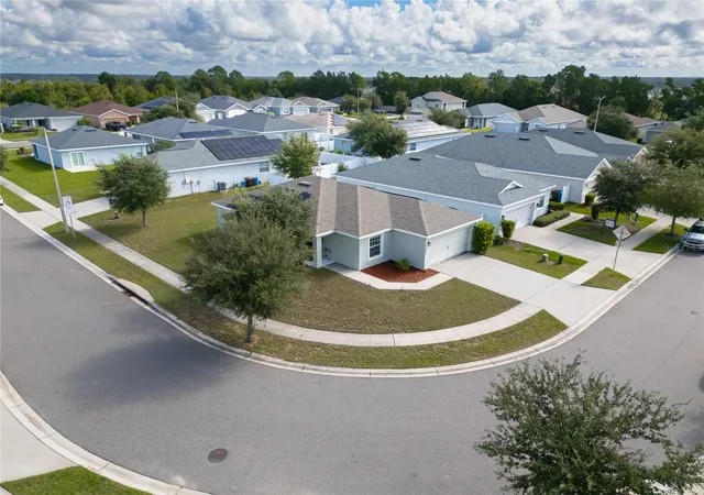 Photo 1 of Single family home for sale at 225 Sandestin Dr, Haines City, FL 33844 | MLS# S5156389 | Listing updated on 2026-10-01