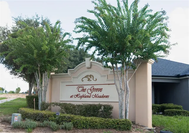 Photo 2 of Single family home for sale at 225 Sandestin Dr, Haines City, FL 33844 | MLS# S5156389 | Listing updated on 2026-10-01