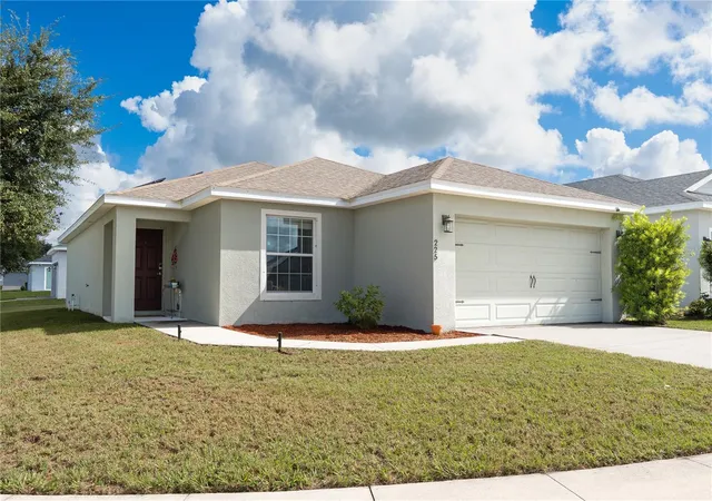 Photo 3 of Single family home for sale at 225 Sandestin Dr, Haines City, FL 33844 | MLS# S5156389 | Listing updated on 2026-10-01