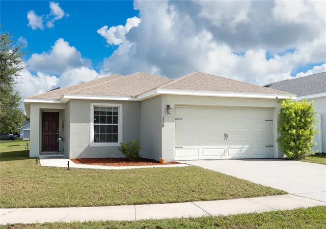 Photo 3 of Single family home for sale at 225 Sandestin Dr, Haines City, FL 33844 | MLS# S5156389 | Listing updated on 2026-10-01