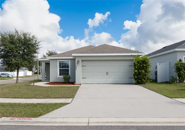 Photo 4 of Single family home for sale at 225 Sandestin Dr, Haines City, FL 33844 | MLS# S5156389 | Listing updated on 2026-10-01
