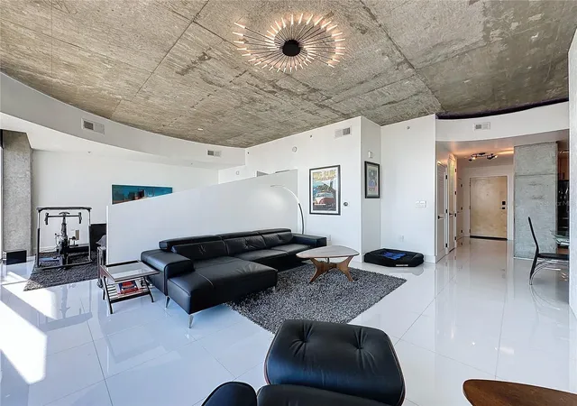 Photo 2 of Condo for sale at 155 S Court Ave #2111, Orlando, FL 32801 | MLS# O6436892 | Listing updated on 2026-09-12