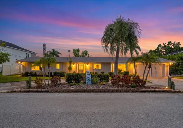 Photo 1 of Single family home for sale at 4331 Pompano Ln, PALMETTO, FL 34221 | MLS# A4704178 | Listing updated on 2026-10-09