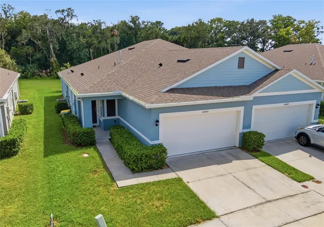 Townhouse for sale at 20043 Royal Tern Ct, LEESBURG, FL 34748 | MLS# G5117011