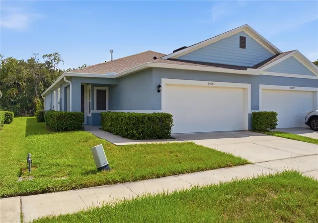 Photo 3 of Townhouse for sale at 20043 Royal Tern Ct, Leesburg, FL 34748 | MLS# G5117011 | Listing updated on 2026-10-08