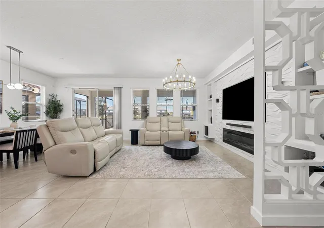 4th image of 7552 Oakmoss Loop, Davenport, FL 33837 | MLS# O6436902