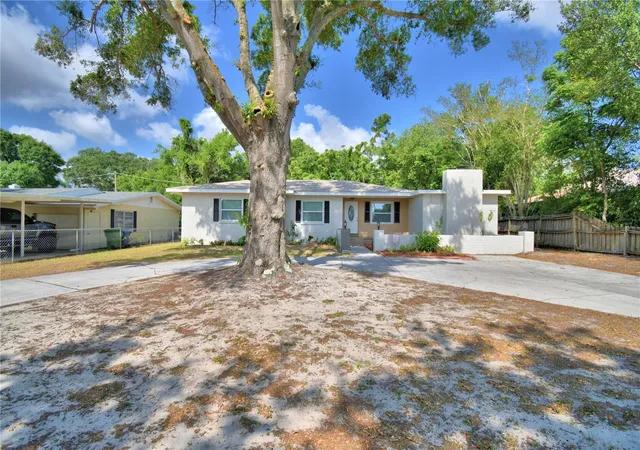 Photo 1 of Single family home for sale at 1919 19th St Nw, Winter Haven, FL 33881 | MLS# P4939717 | Listing updated on 2026-08-27