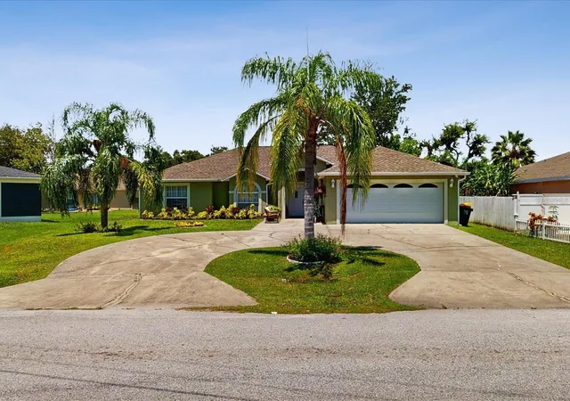 Photo 1 of Single family home for sale at 411 Mallard Wy, Poinciana, FL 34759 | MLS# S5156396 | Listing updated on 2026-08-27