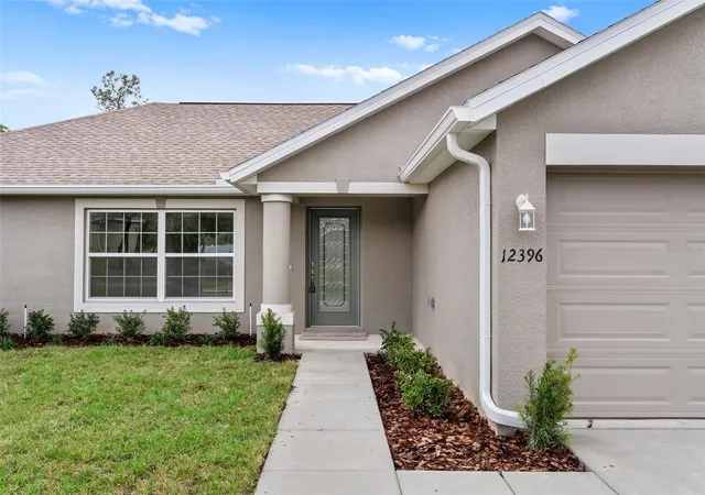 Photo 2 of Single family home for sale at 12073 Manassas Ave, Weeki Wachee, FL 34614 | MLS# W7888947 | Listing updated on 2026-08-28