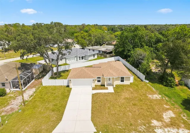 Photo 1 of Single family home for sale at 7209 Apache Trl, Spring Hill, FL 34606 | MLS# W7888948 | Listing updated on 2026-08-28
