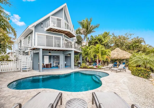 Photo 2 of Sale Pending at 322 Tarpon St, Anna Maria, FL 34216 | MLS# A4704186 | Listing updated on 2026-09-17