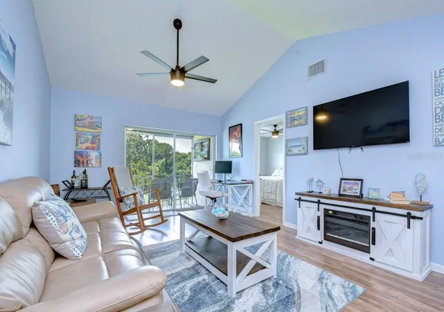 Listing Photo 3 - Condo for sale in building located at 4925 Myrtle Oak Dr, New Port Richey, FL 34653 - Unit #25