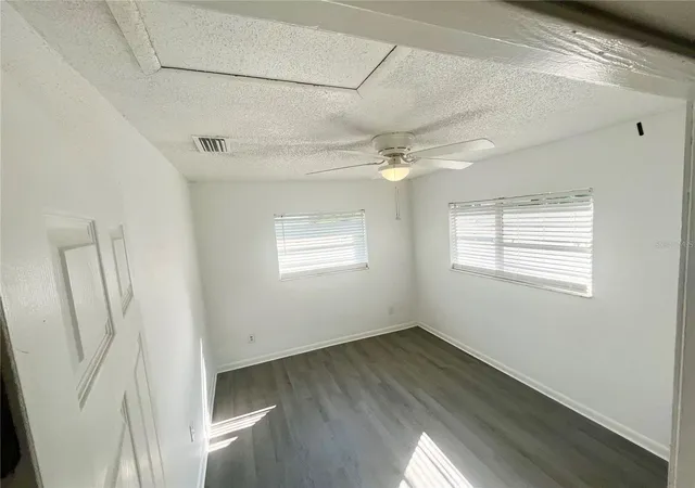 Photo 4 of House for sale at 585 S 3Rd Ave, Bartow, FL 33830 | MLS# TB8542880 | Listing updated on 2026-10-29