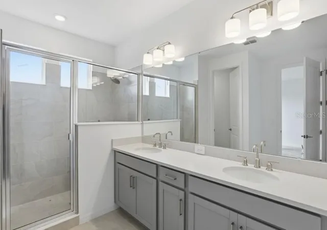 Photo 5 of Single family home for sale at 14751 Field Daisy Dr, Winter Garden, FL 34787 | MLS# O6436927 | Listing updated on 2026-08-28