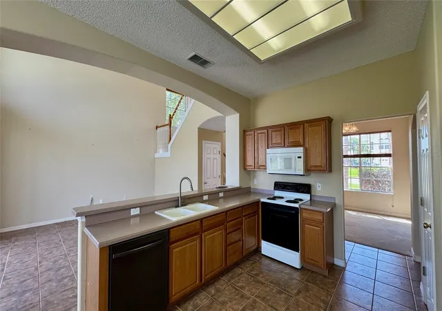 Photo 3 of Single family home for sale at 2119 Putter Pl, Kissimmee, FL 34746 | MLS# O6436932 | Listing updated on 2026-08-27