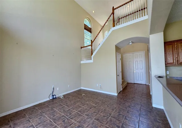 Photo 4 of Sale Pending at 2119 Putter Pl, Kissimmee, FL 34746 | MLS# O6436932 | Listing updated on 2026-10-10