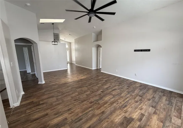 Photo 5 of Single family home for sale at 16049 Magnolia Hill St, Clermont, FL 34714 | MLS# O6436940 | Listing updated on 2026-08-27
