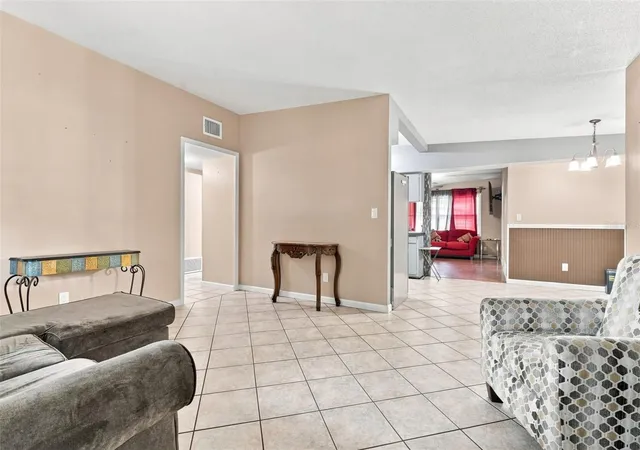 Photo 3 of Single family home for sale at 275 Abbott Ave, Lake Mary, FL 32746 | MLS# V4950934 | Listing updated on 2026-09-28