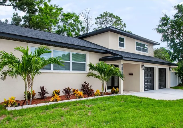 Photo 3 of Single family home for sale at 2596 Columbus Way S, Saint Petersburg, FL 33712 | MLS# TB8542903 | Listing updated on 2026-10-14